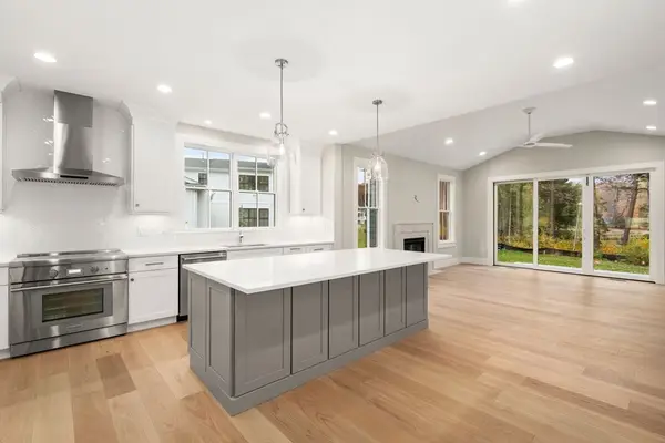 29 Country Farm Rd #29, Framingham, MA 01701