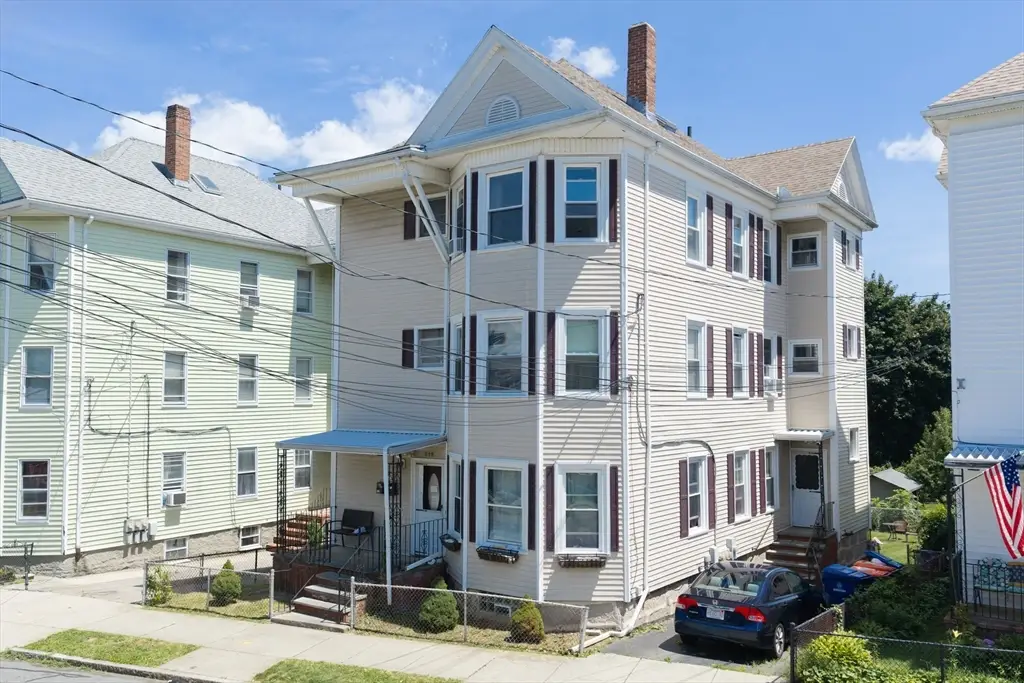 618 Summer St, New Bedford, MA 02746 - #1