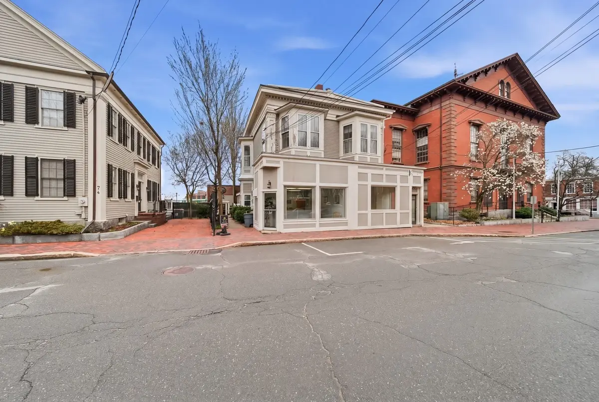 68 Pleasant St #3, Newburyport, MA 01950 - #1