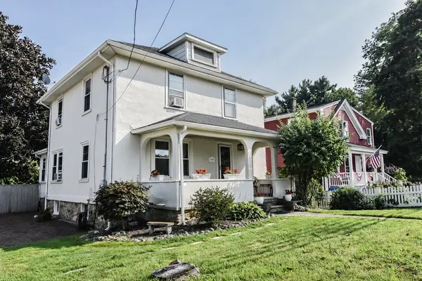 140 Mendon St, Hopedale, MA 01747