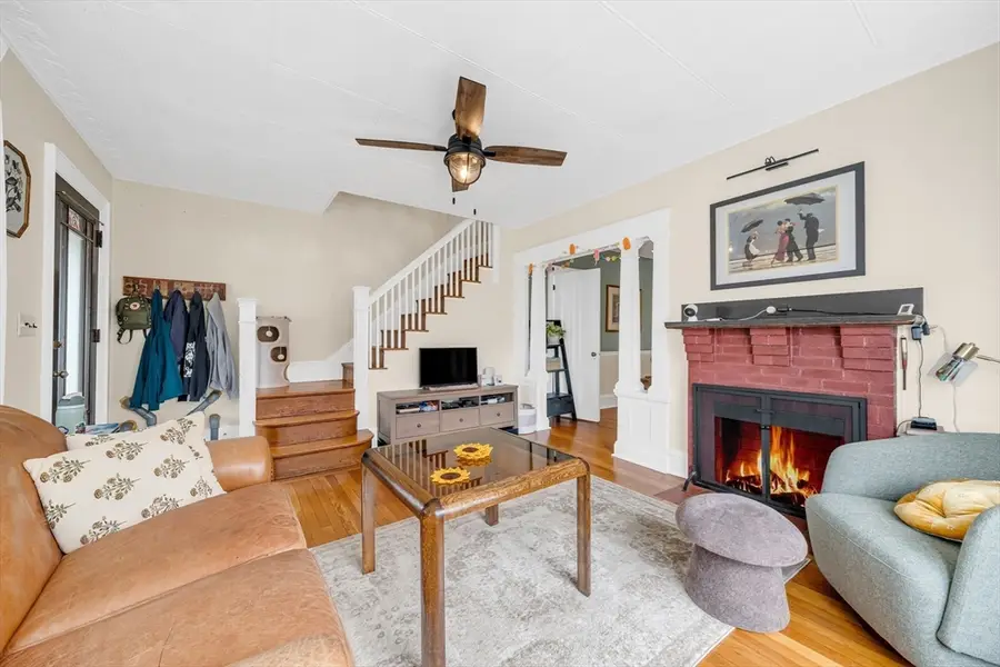 9 Sycamore St, Somerville, MA 02143 - #3
