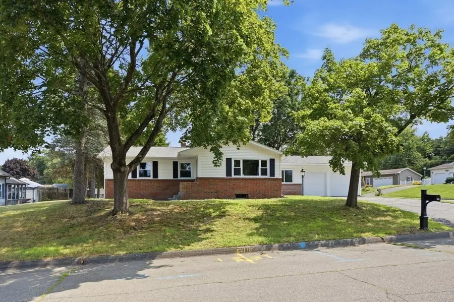 142 Olko Circle, Chicopee, MA 01020 - #3
