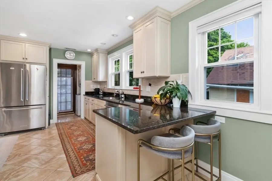 27 Flint Rd #27, Watertown, MA 02472 - #3