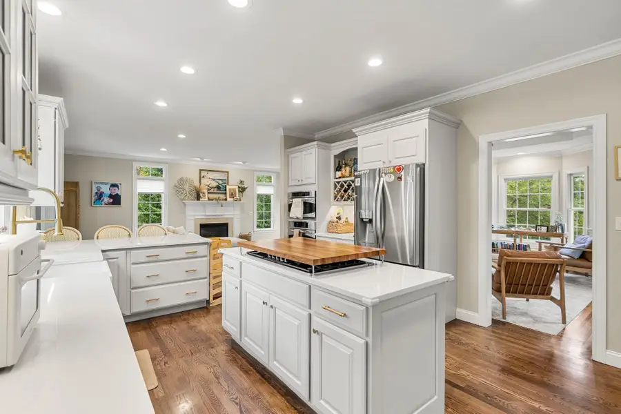21 Leanne Drive, North Andover, MA 01845 - #3