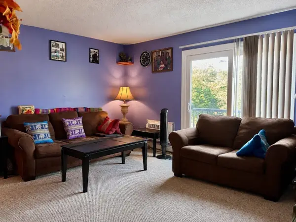 17 Chapel Hill Drive #9, Plymouth, MA 02360