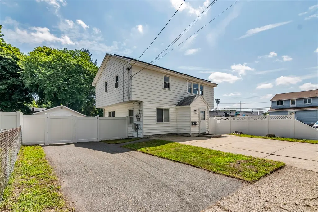 3 Hobson #St, Methuen, MA 01844 - #1