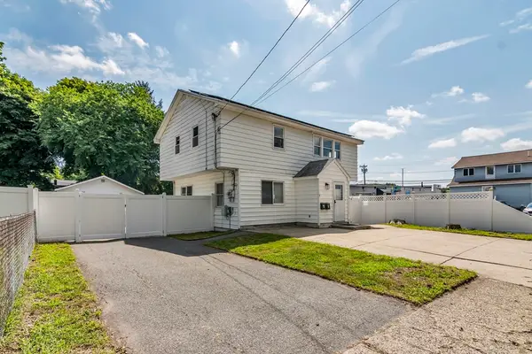 3 Hobson #St, Methuen, MA 01844