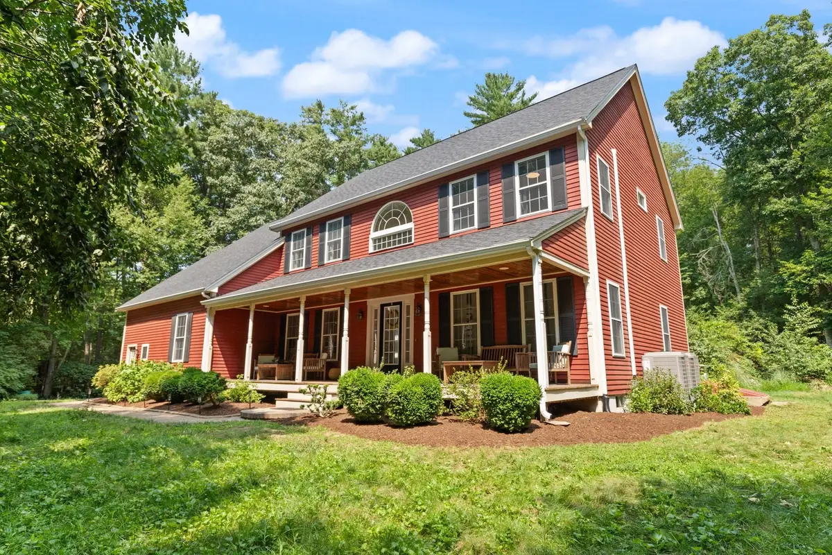 2 Brookside St, Upton, MA 01568 - #1