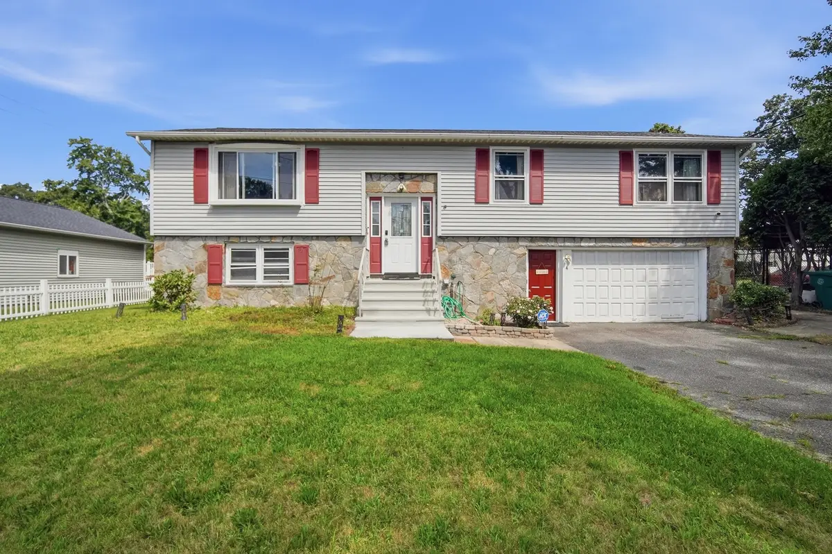 4 Baril Ln, Chicopee, MA 01013 - #1