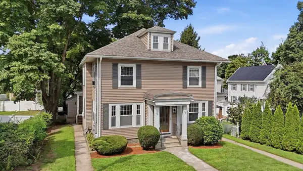 34 Daniels St #34, Lowell, MA 01852