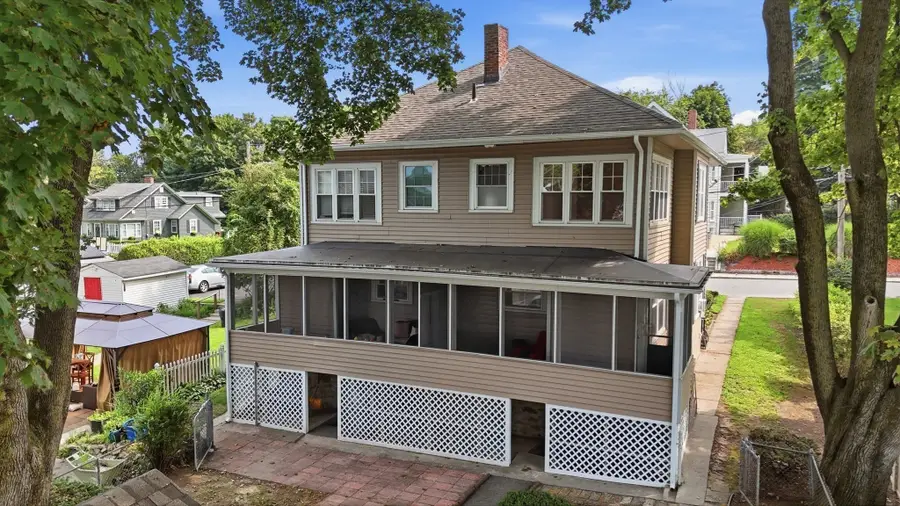 34 Daniels St #34, Lowell, MA 01852 - #3