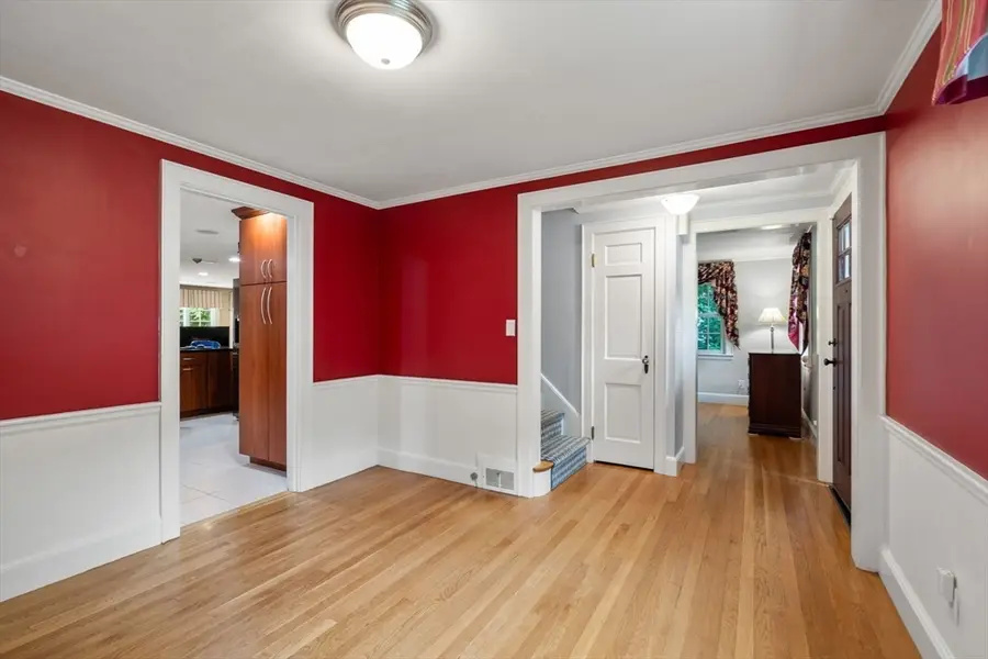 42 Sheridan Rd, Wellesley, MA 02481 - #3