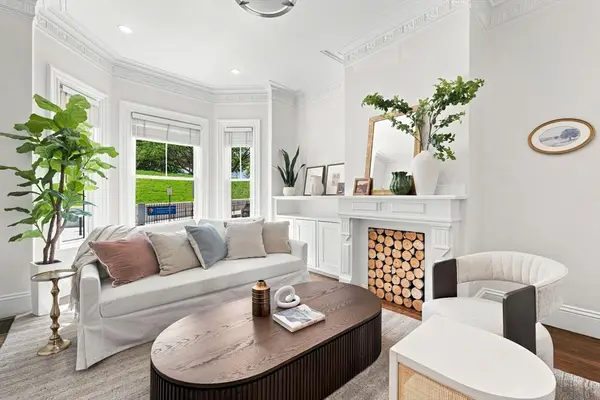 16 Thomas Park #1, Boston, MA 02127