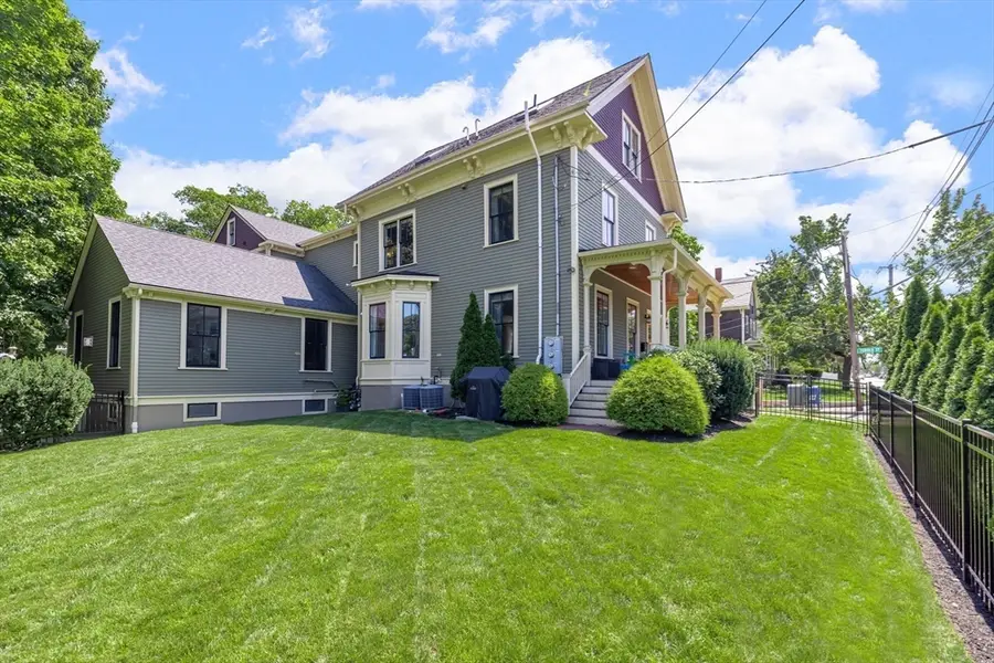 160 Walnut St #A, Newton, MA 02460 - #2