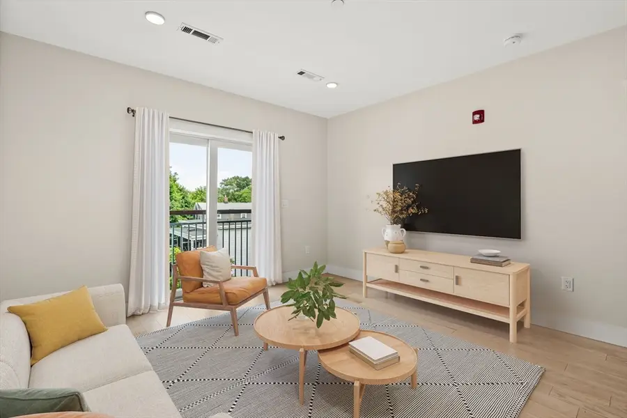 1975 Massachusetts Ave #302, Cambridge, MA 02140 - #3
