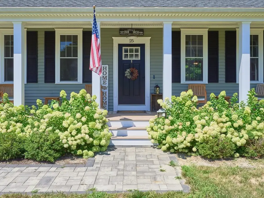 25 Cobblestone Ln, Middleboro, MA 02346 - #3