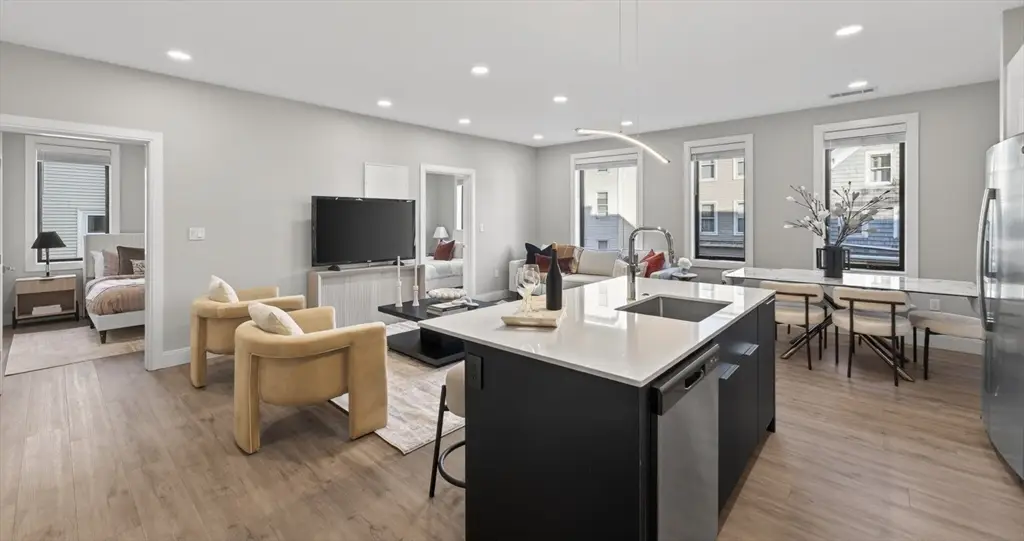 656 Saratoga #205, Boston, MA 02128 - #1