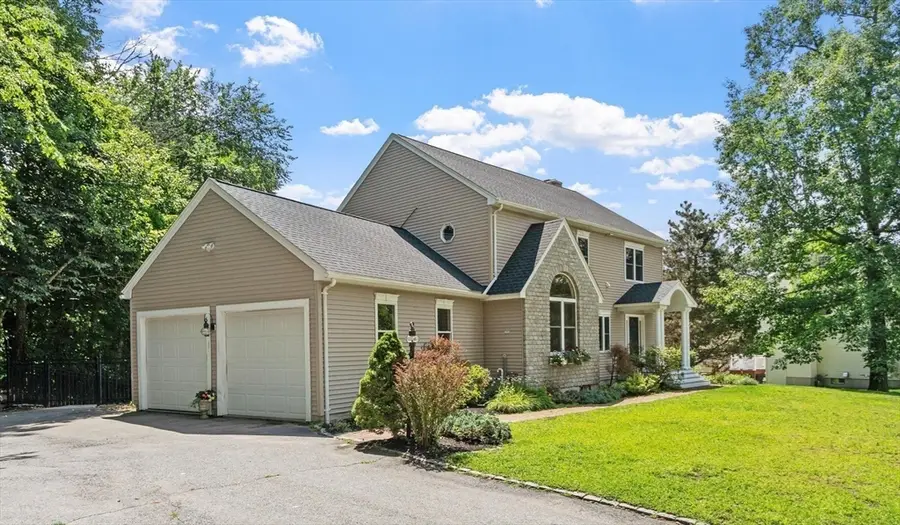 94 Central St, Andover, MA 01810 - #3