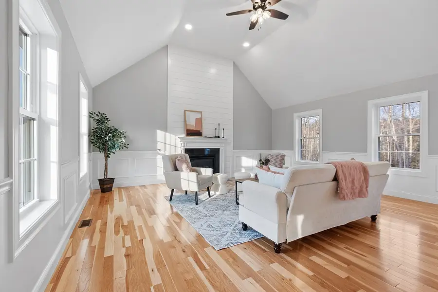 523 Alpine Rd #Bradley, Fitchburg, MA 01420 - #2