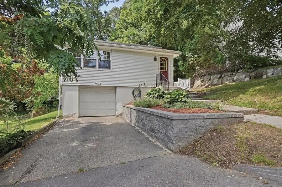 54 Manhattan Road, Worcester, MA 01602 - #2