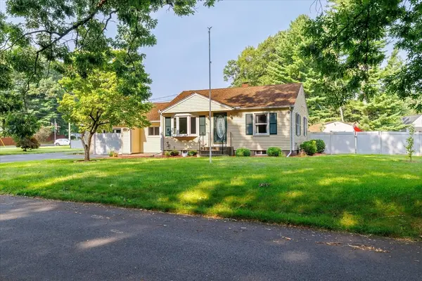 112 Dry Bridge Rd, Westfield, MA 01085