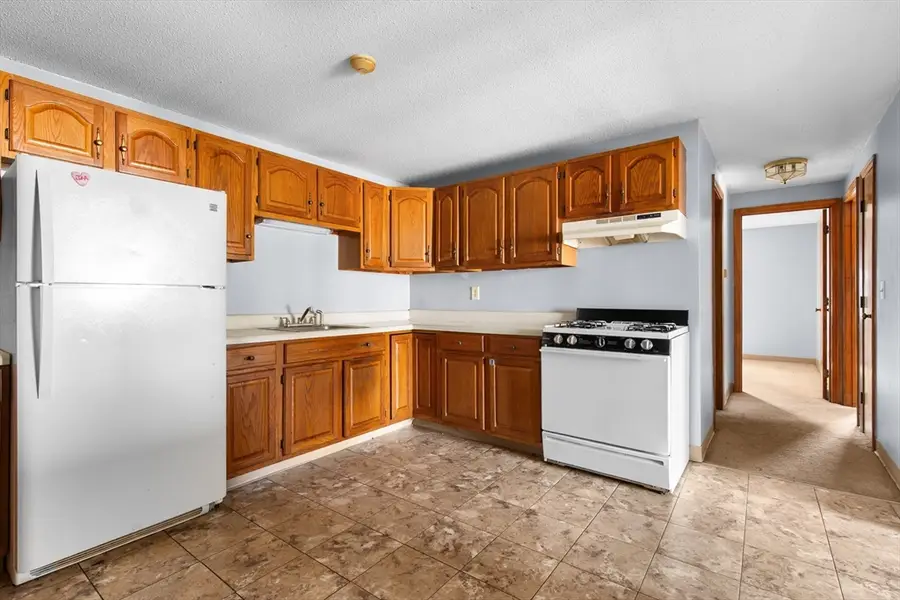 24 Larch St #8, New Bedford, MA 02740 - #2