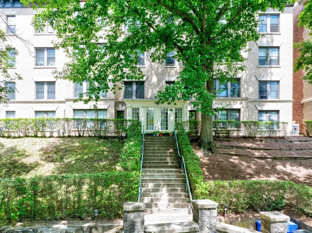 1584 Beacon St #A, Brookline, MA 02446 - #1