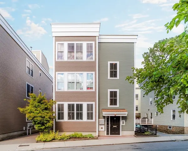 28 Forbes St #1, Boston, MA 02130