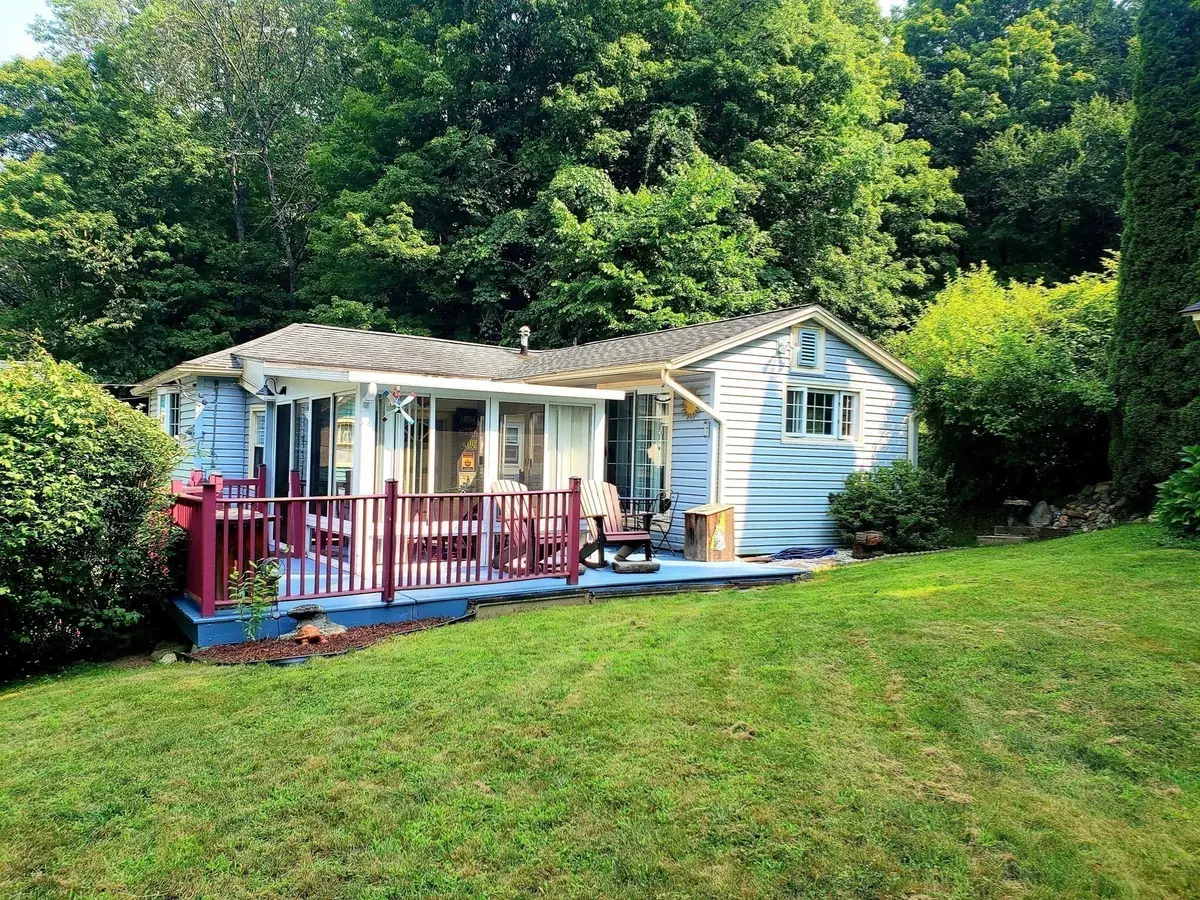 28 Hampden St, Chester, MA 01011 - #1