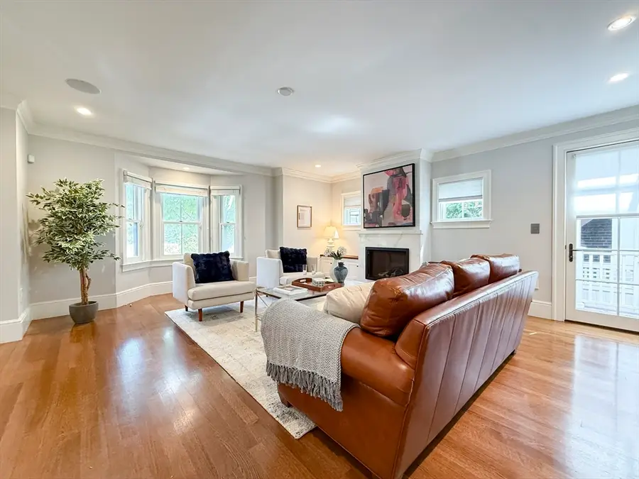 35 Willard St, Cambridge, MA 02138 - #2