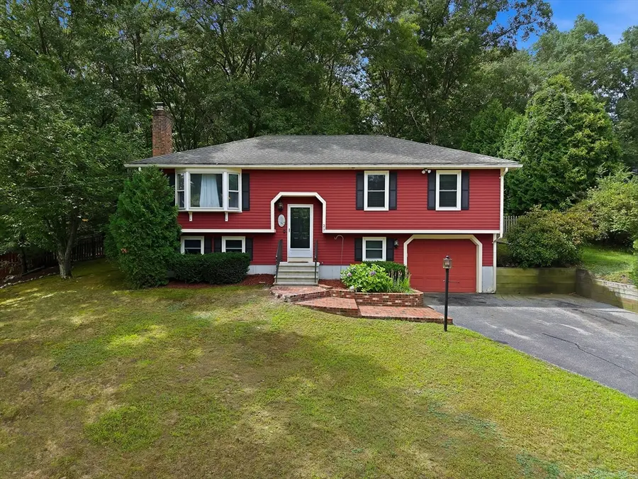 27 Reilly Ave, Blackstone, MA 01504 - #3