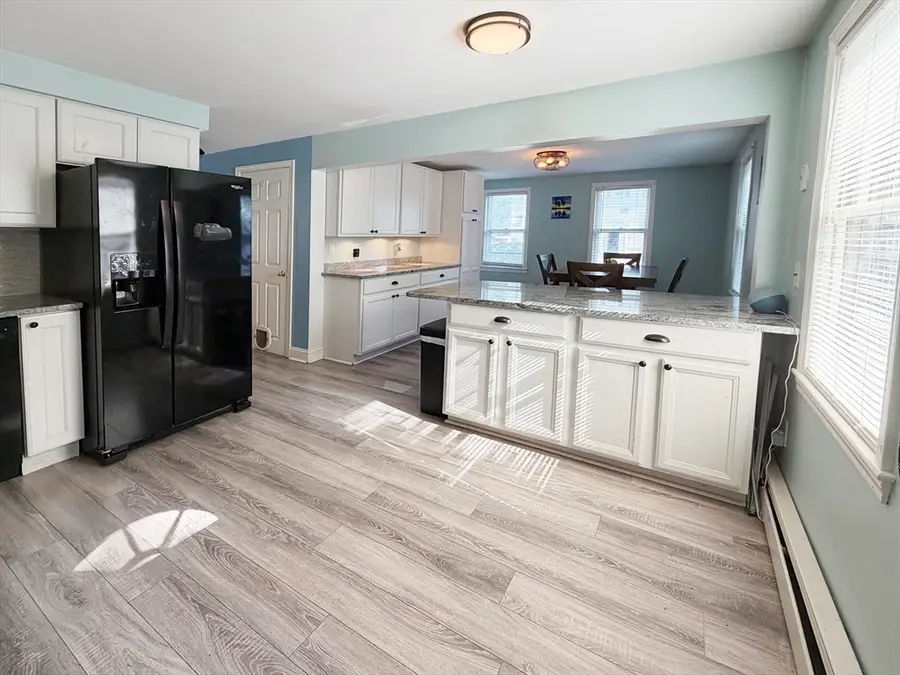 79 Lorchris St, Leominster, MA 01453 - #3