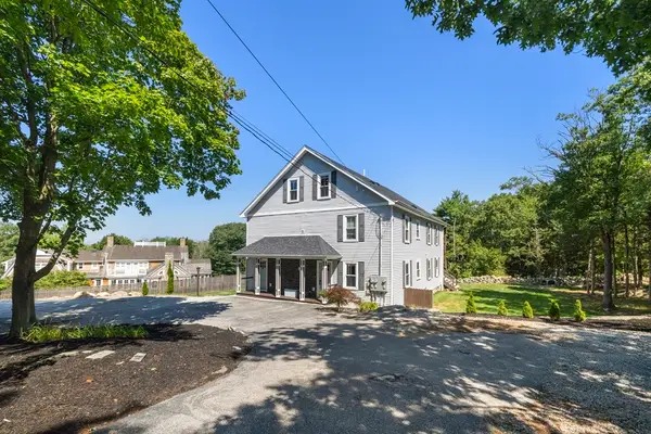 54 Canterbury St, Hingham, MA 02043