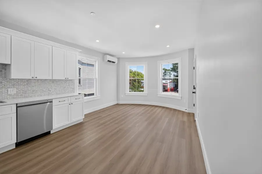 533 Washington Street #4, Boston, MA 02124 - #3