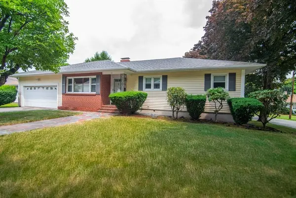 10 Magnolia Rd, Methuen, MA 01844