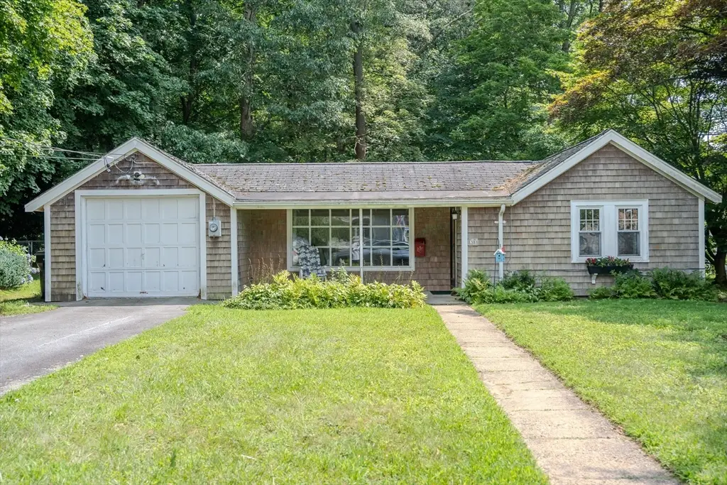 20 Bryant St, Dartmouth, MA 02747 - #1