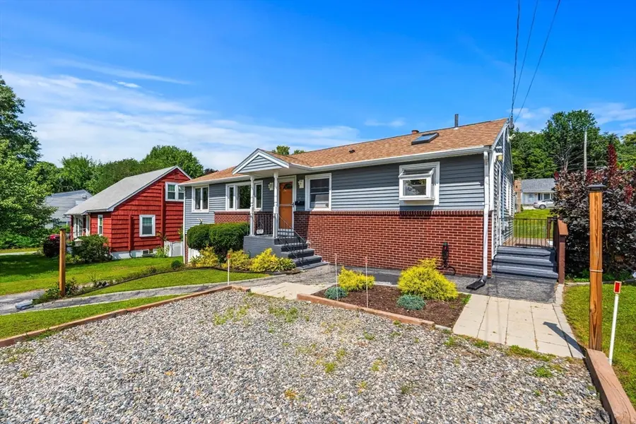905 Riverside Dr, Methuen, MA 01844 - #3