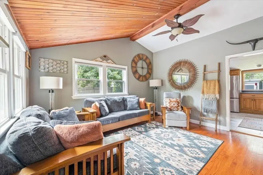 18 Carol Ave, Pembroke, MA 02359 - #2