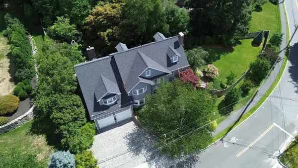 55-B Hancock St, Lexington, MA 02420