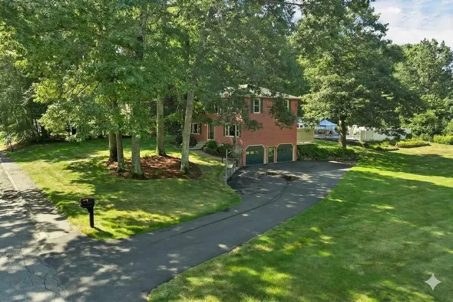 160 Pelczar Rd, Dracut, MA 01826 - #3