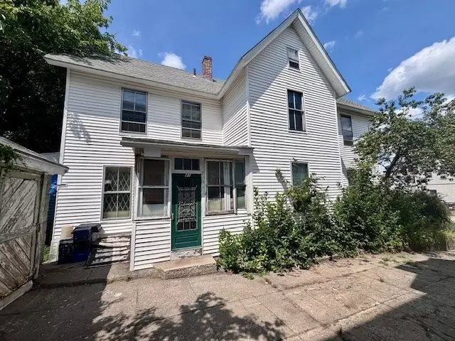 41 Mount Vernon St, Lowell, MA 01854 - #2