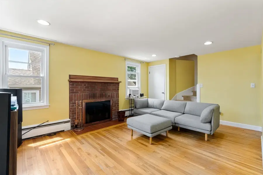195 Glenellen Rd, Boston, MA 02132 - #3