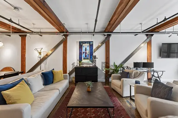 881 E 1st St #203, Boston, MA 02127