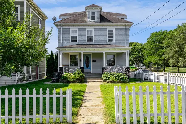 24 Blaisdell St, Haverhill, MA 01832