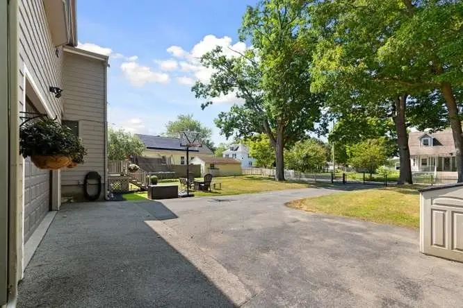 40 Hillside Ave, Beverly, MA 01915 - #3