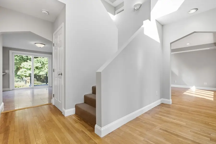 14 Pleasant St, North Reading, MA 01864 - #3