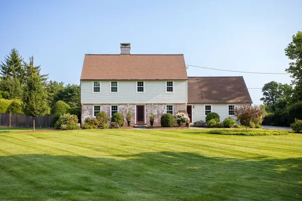 22 Post Rd, Lenox, MA 01240