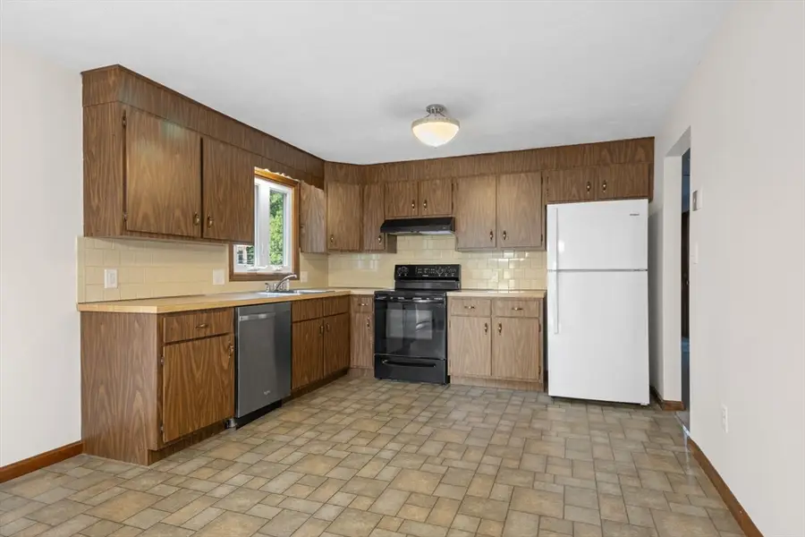 80 Kilby St, Woburn, MA 01801 - #3