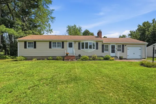 25 Paulson Dr, West Springfield, MA 01089