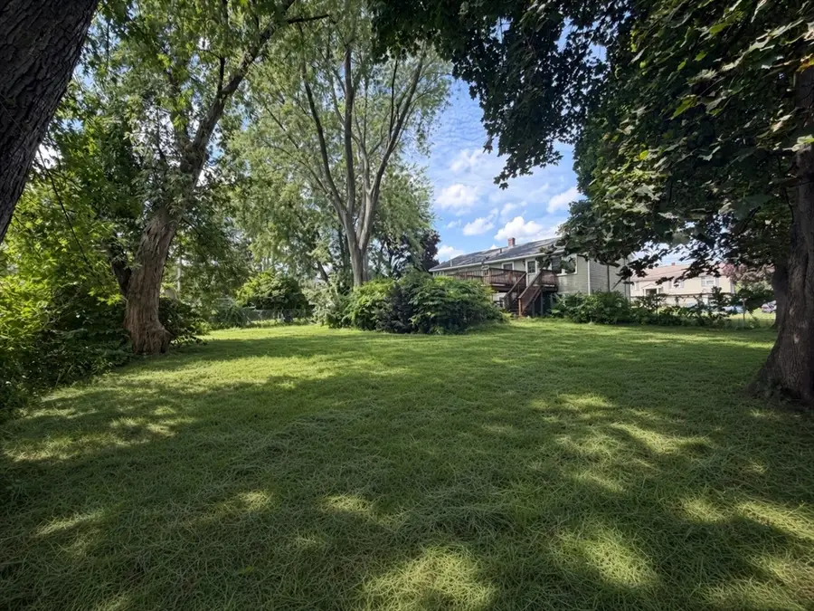 24 Crestshire Drive, Lawrence, MA 01843 - #2